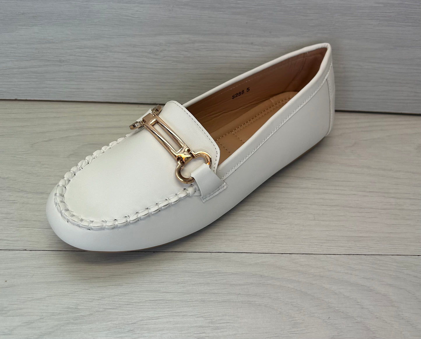 White mocks