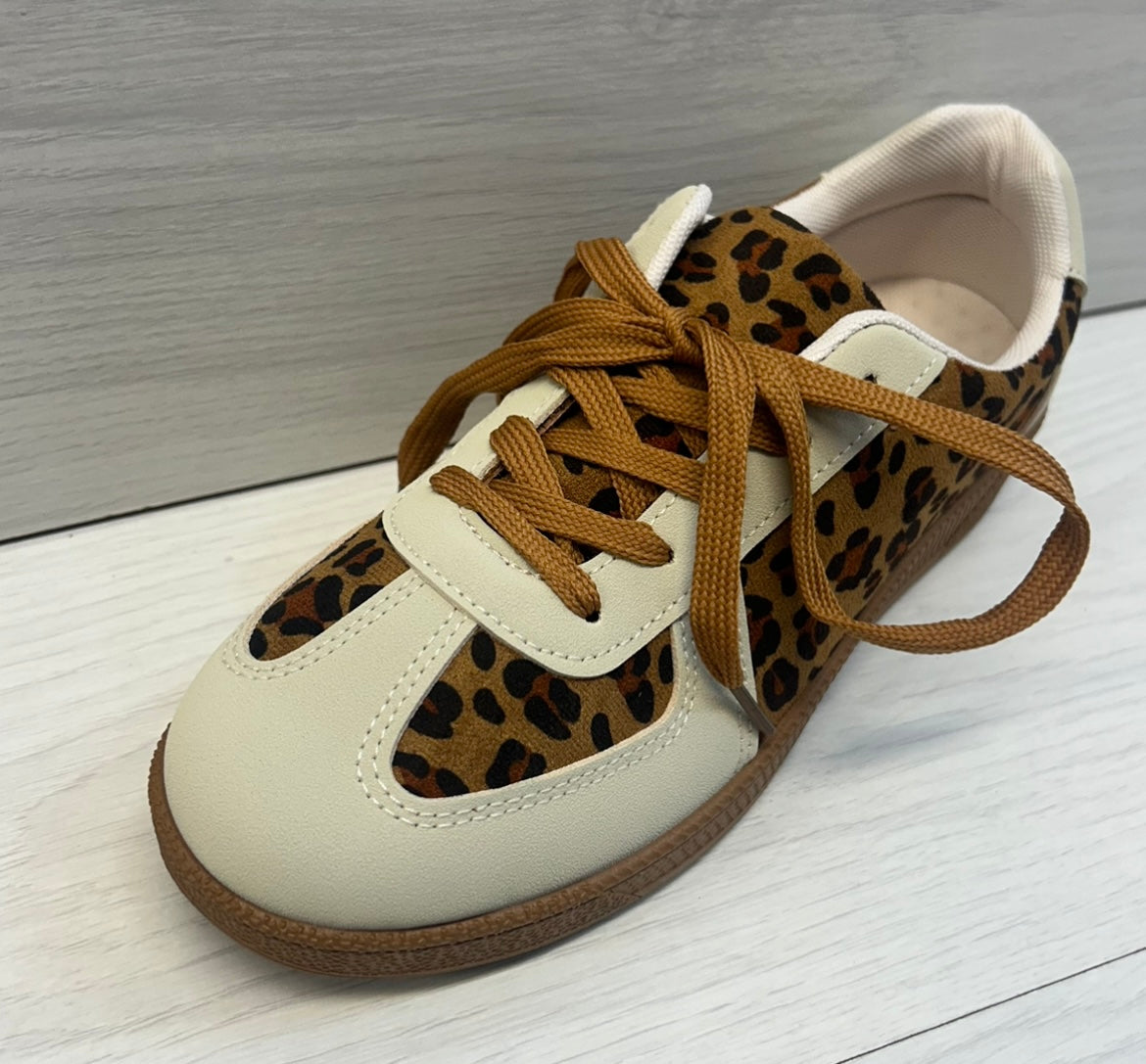Leopard print trainer