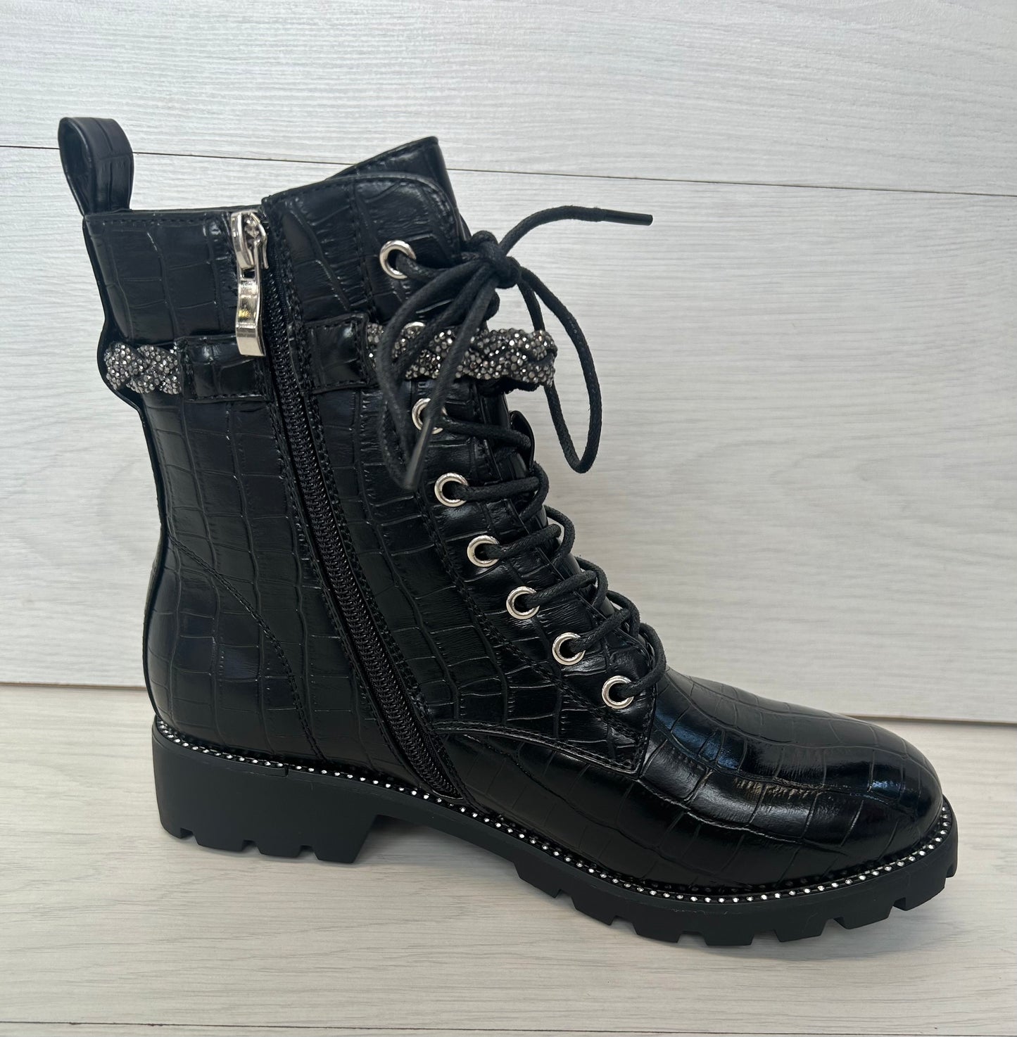 A242 black boot