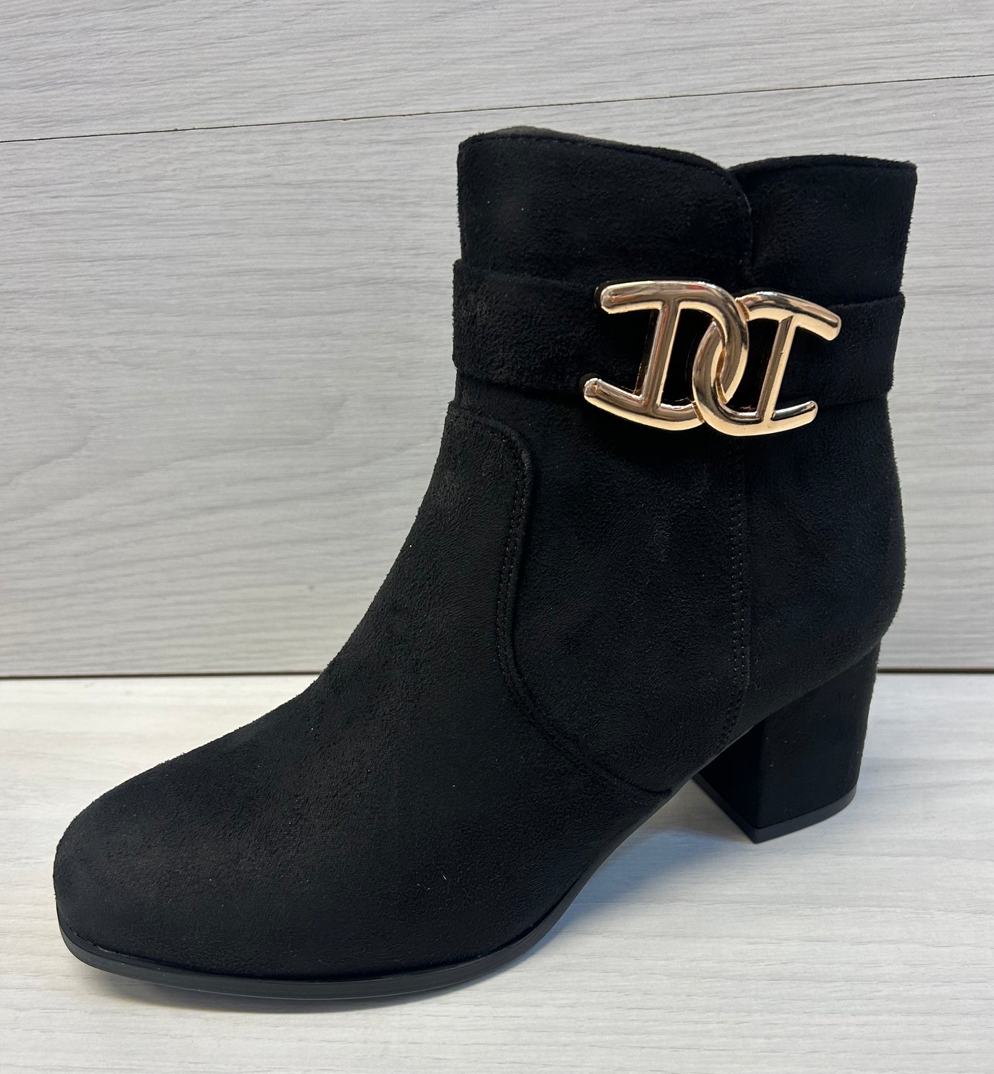 Zelda black boot