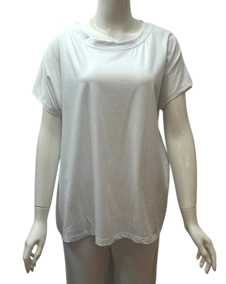 Plain white Tshirt