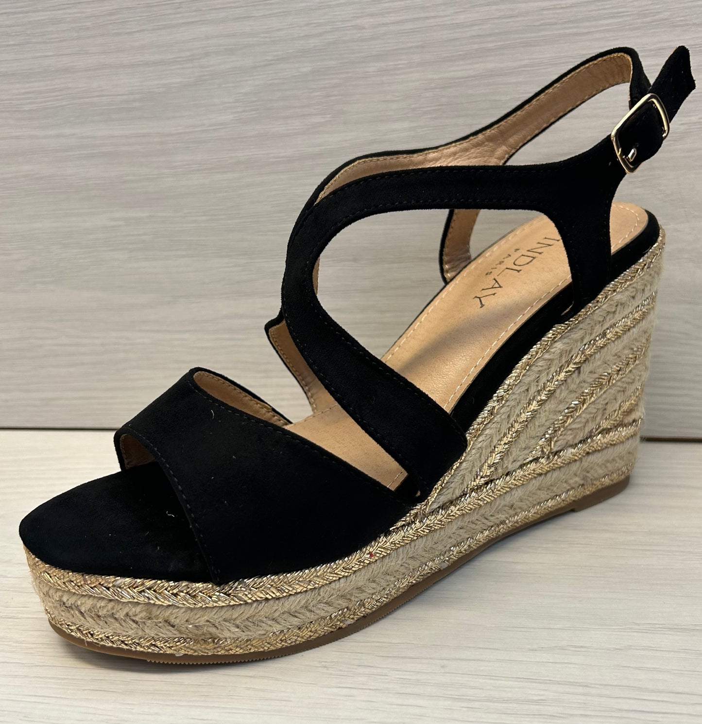 Black Wedges