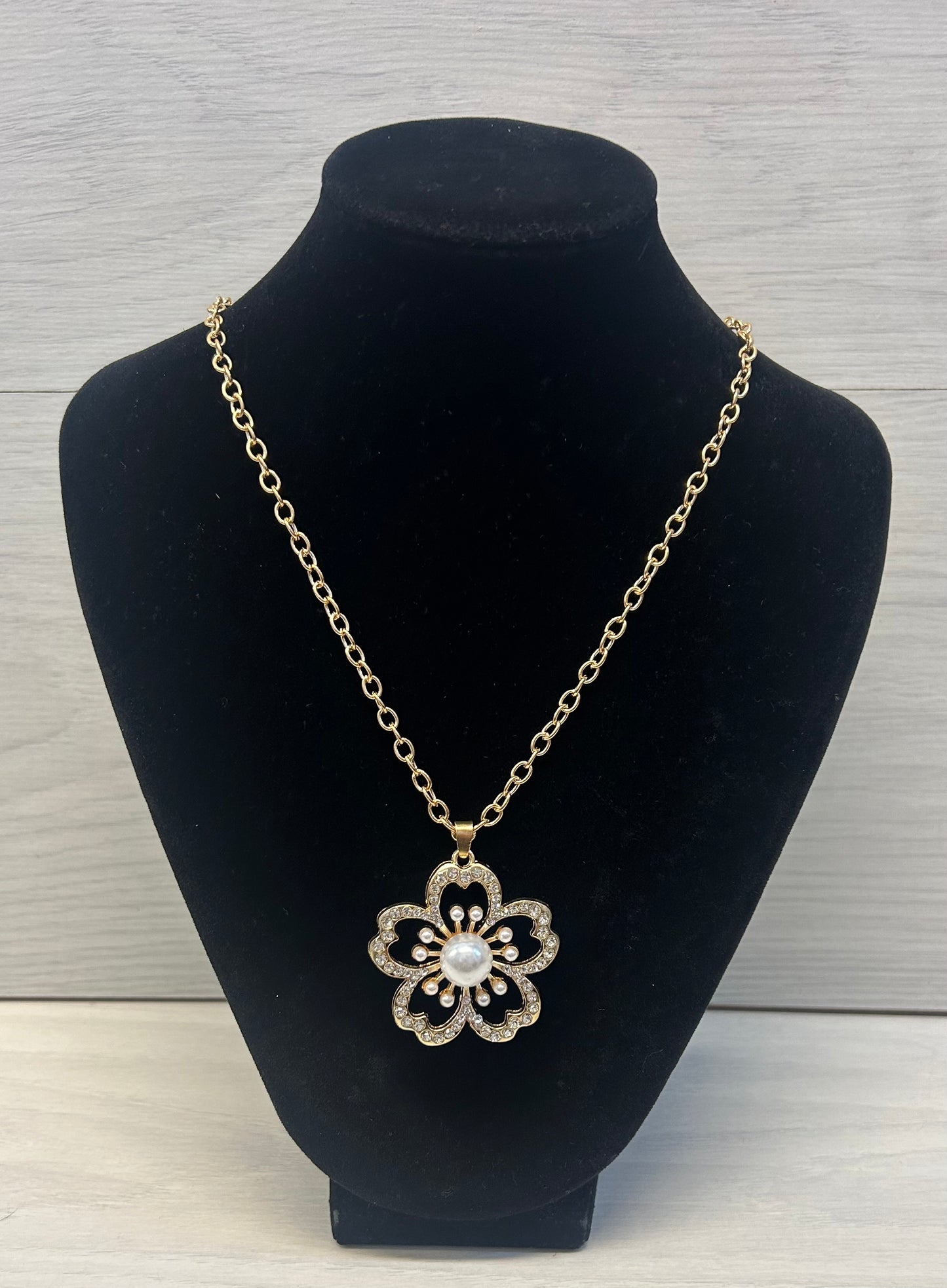 Gold flower necklace