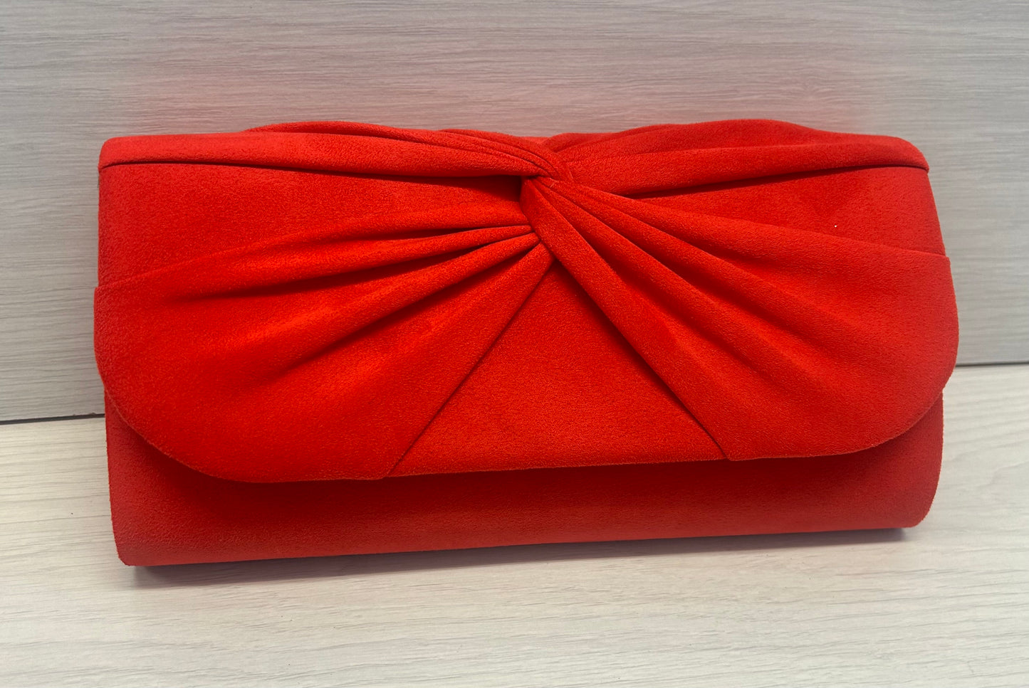 Red knot Clutch