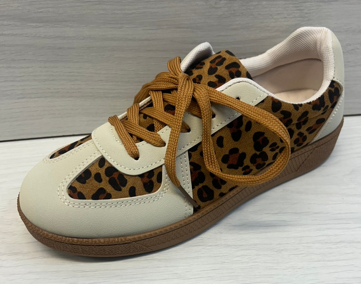 Leopard print trainer