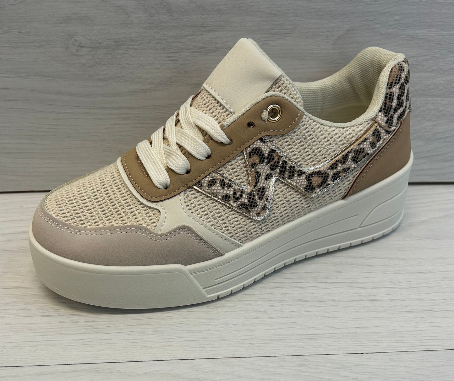 Leopard detail trainer