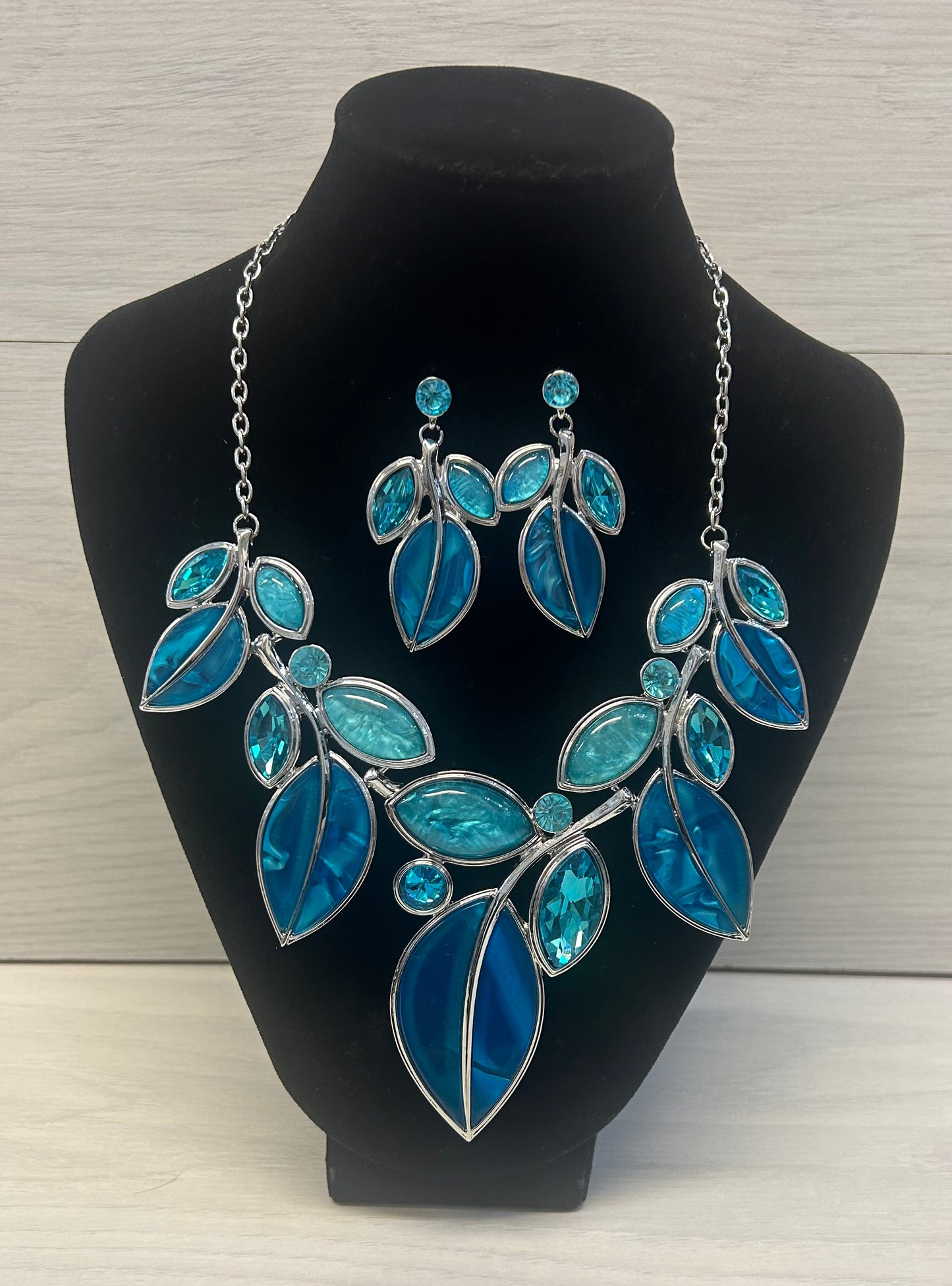 Blue leaf necklace/earring set