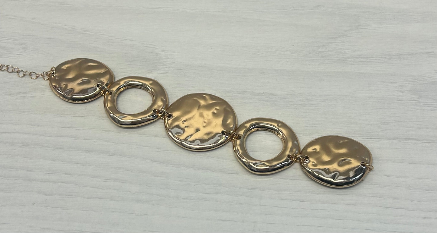Hammered circle gold bracelet