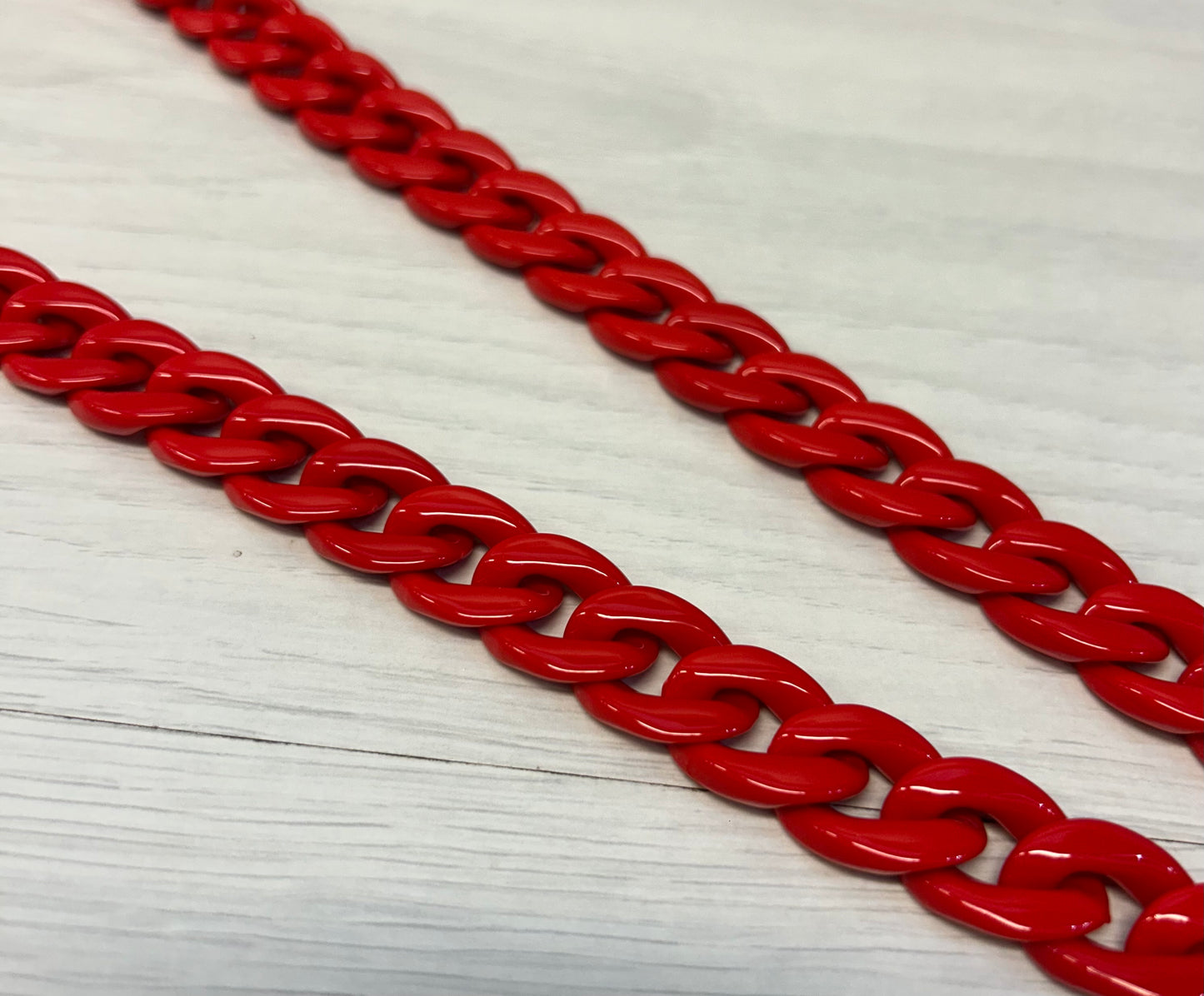 Light weight glasses chain