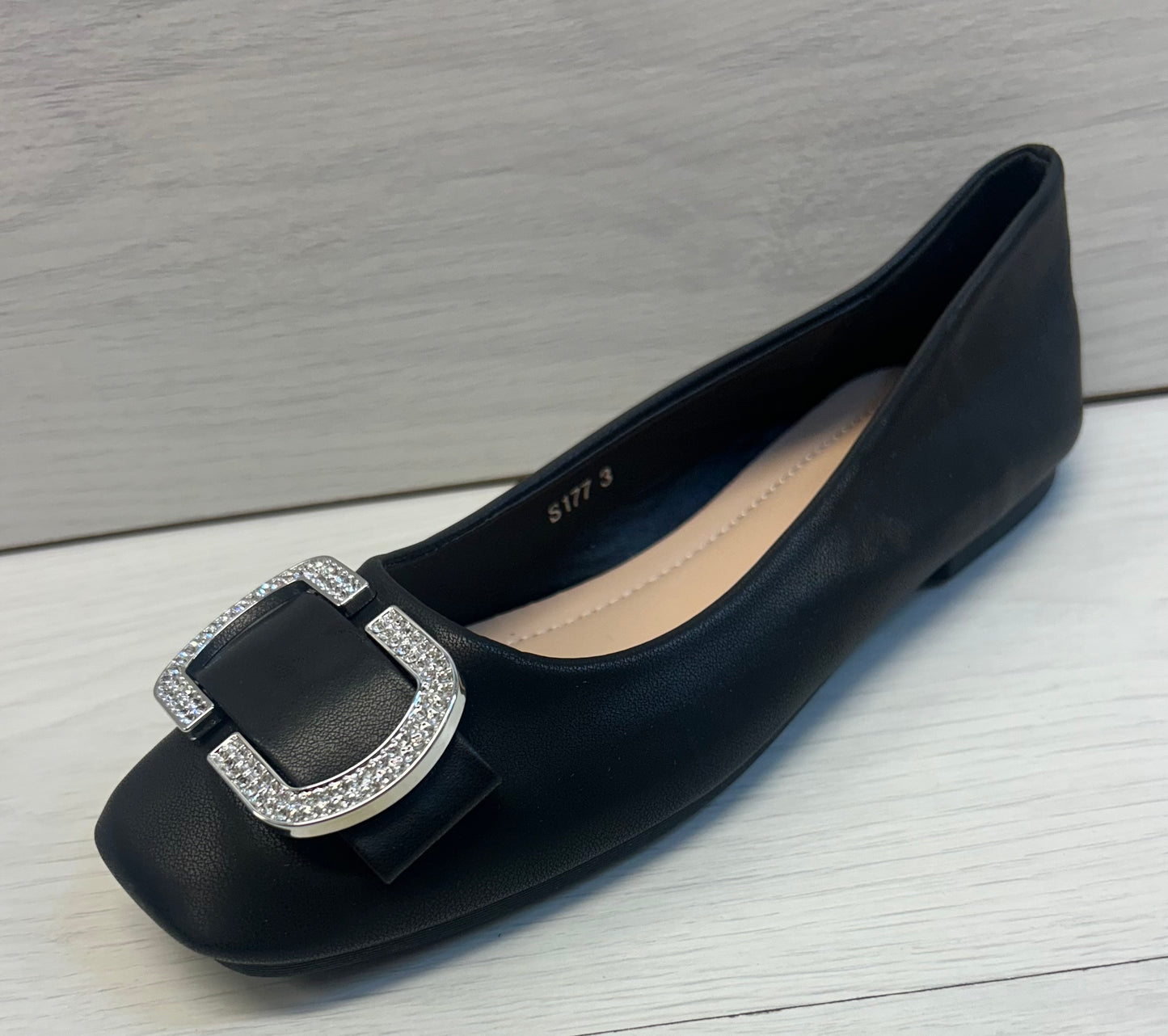S177 black