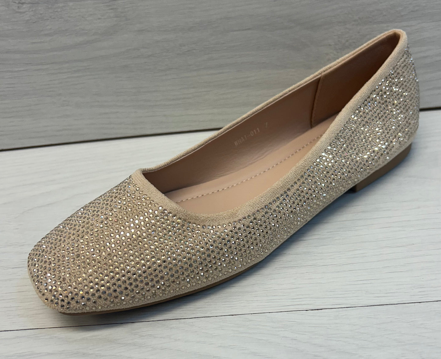 What011 Gold sparkly pump