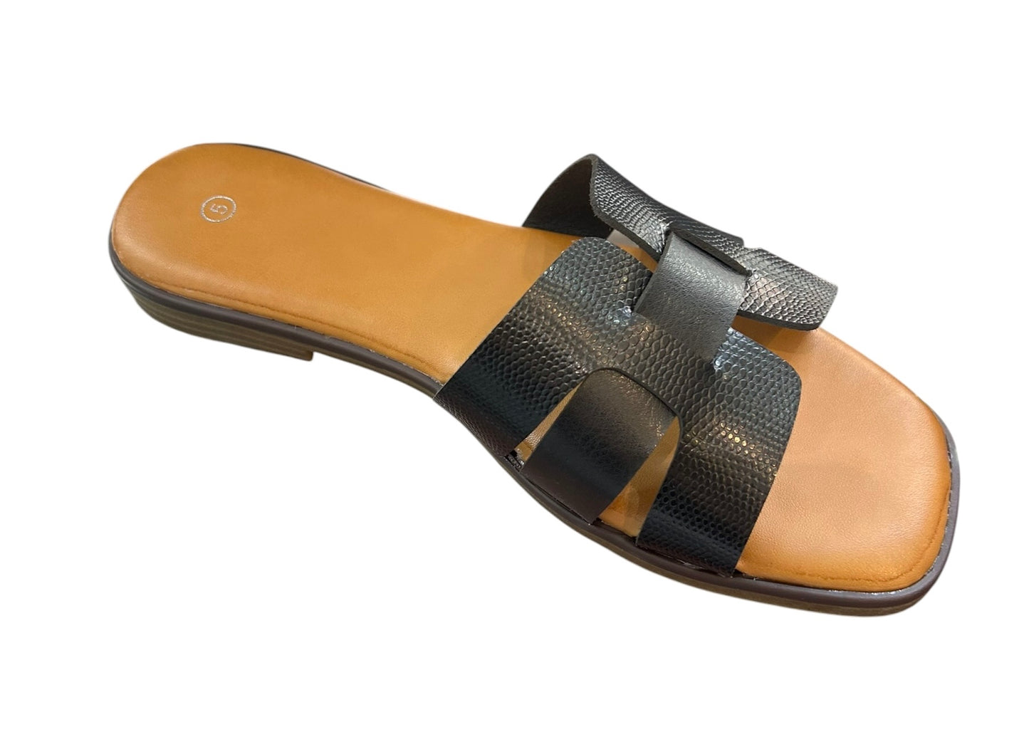 DM0911 Black