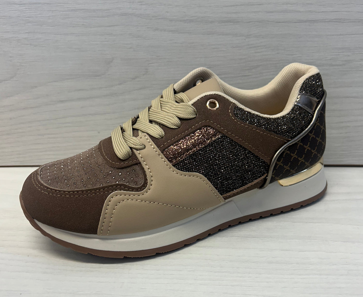 Chocolate/taupe trainer