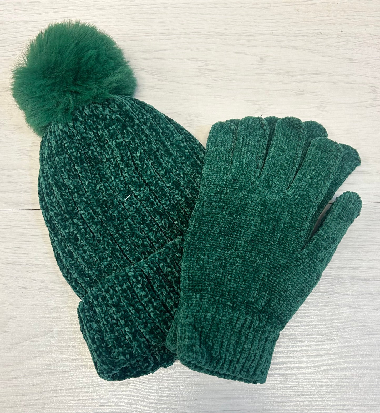Green hat/glove set