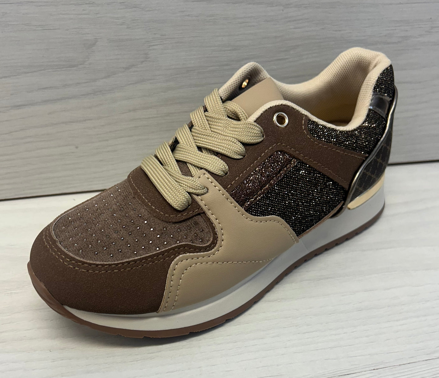 Chocolate/taupe trainer