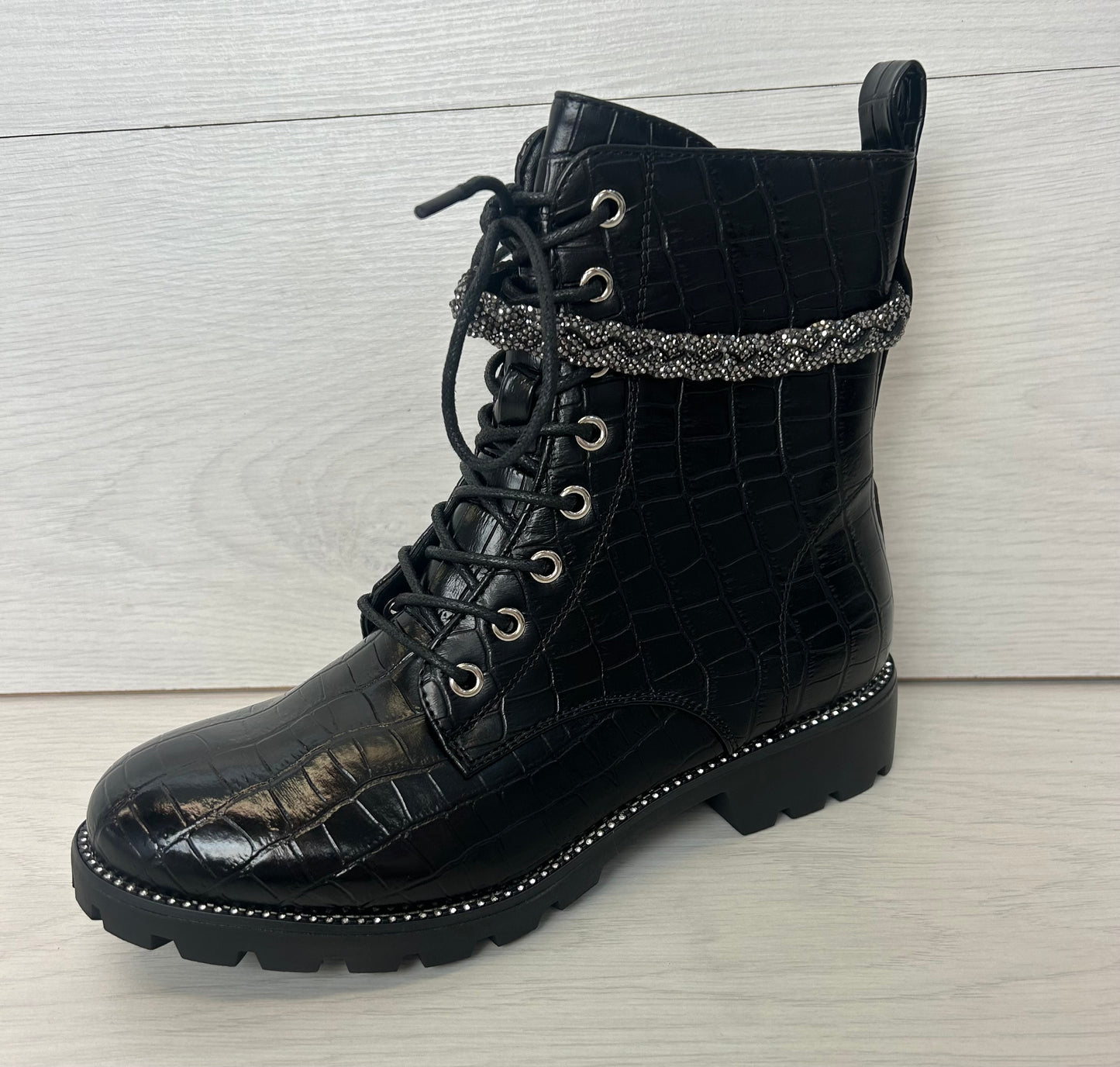 A242 black boot