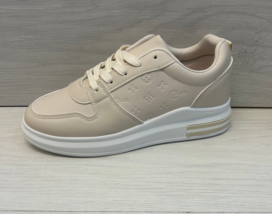 Beige trainer