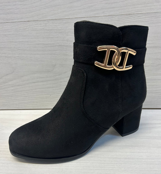 Zelda black boot