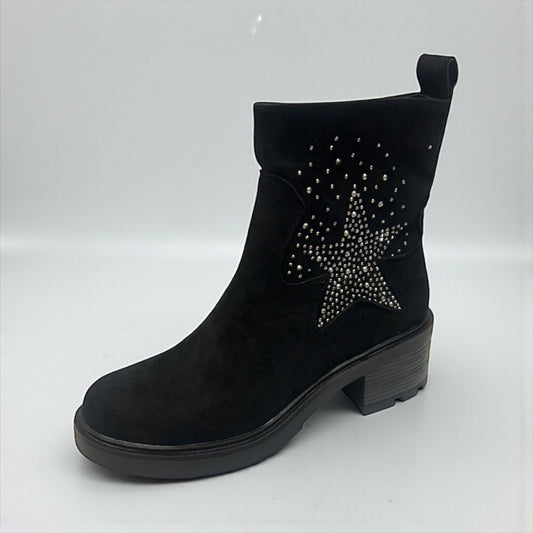 Black suede Chelsea boot