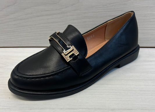 Bar buckle loafer