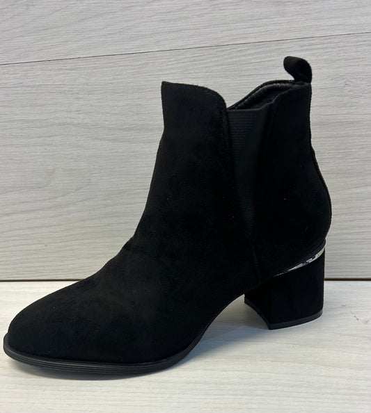 Black suede heeled boot