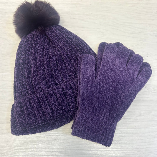 Purple hat/glove set