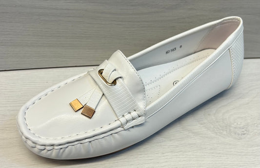 White mocks