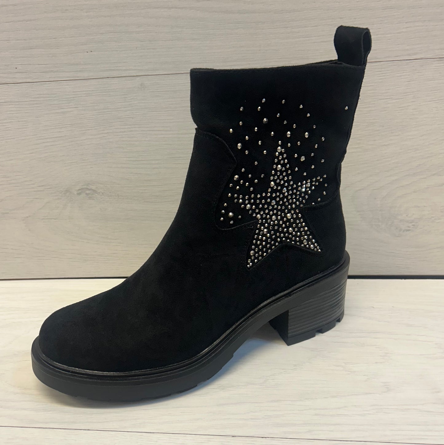 Black suede Chelsea boot