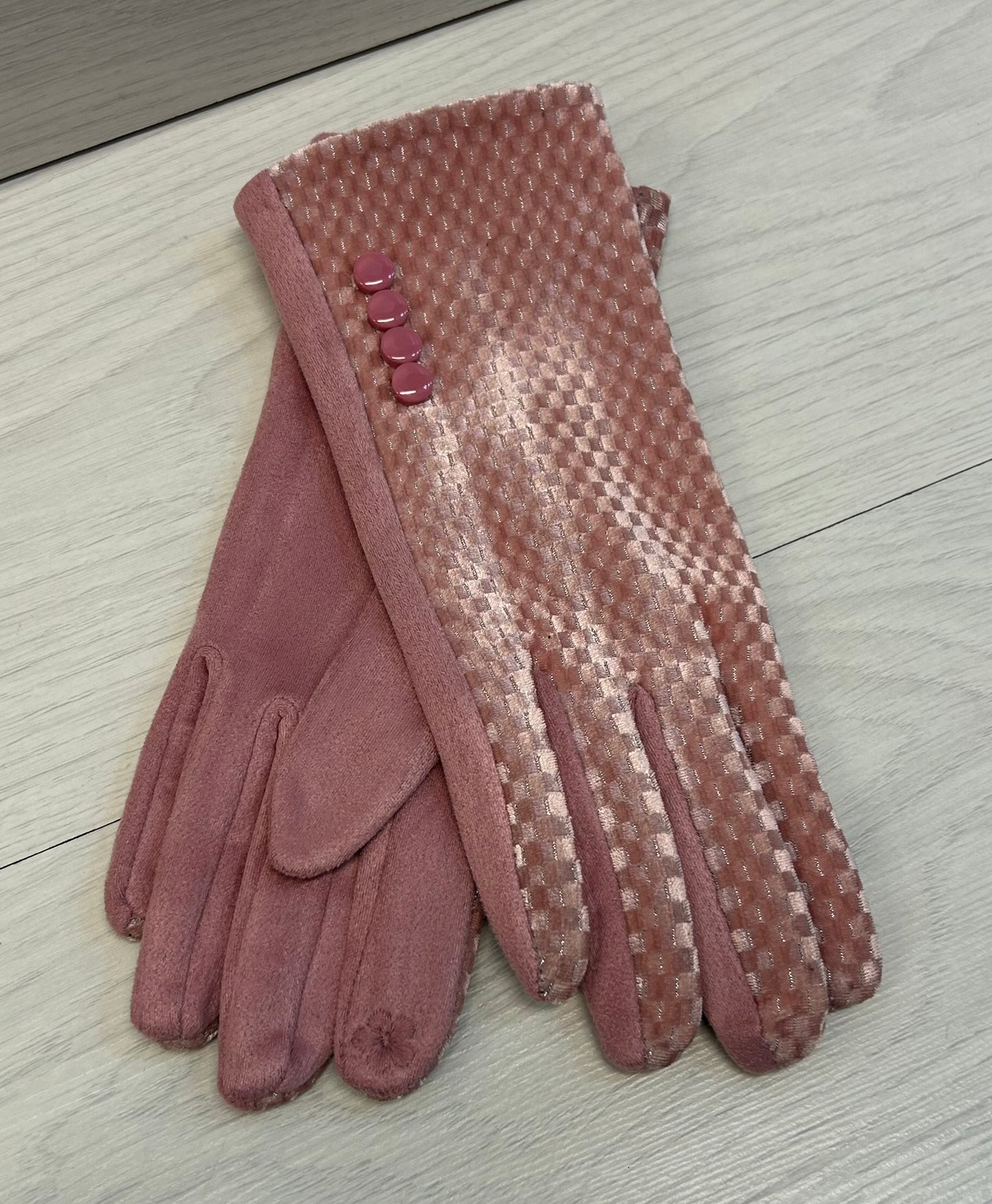 Dusky pink gloves