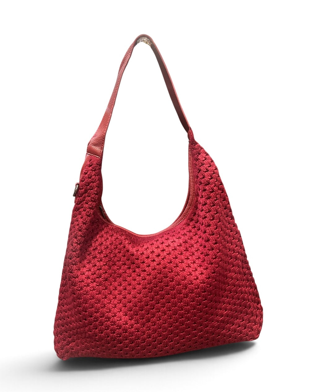Burgundy knit slouch bag