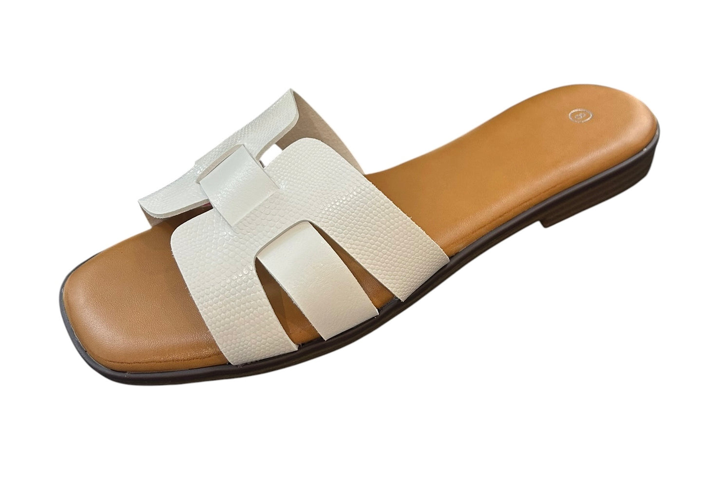 DM0911 white