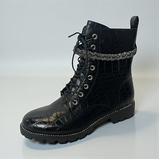 A242 black boot
