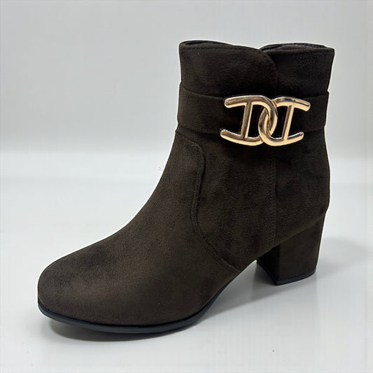 Zelda chocolate boot